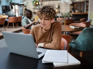 Studieren an der Diploma aus dem Ausland