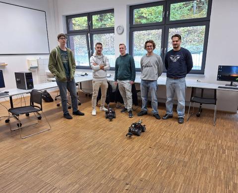 Herbstworkshop Robotik 2024 an der DIPLOMA Hochschule, mit 5 Auszubildenden der Firma Frimo